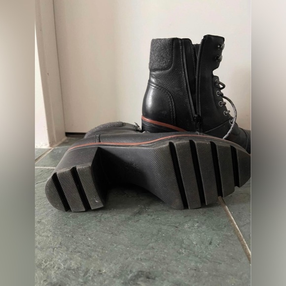 Naturalizer booties size 7 - Picture 4 of 4